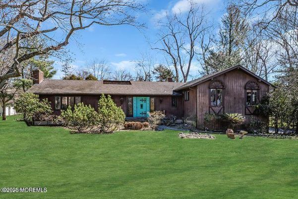 Backyard, Exterior, Facade, Ranch
