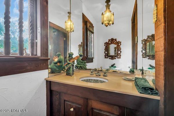 Bathroom, Interior, Pendant Lights