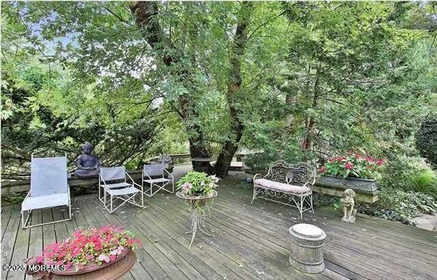 Exterior, Wood Texture Flooring