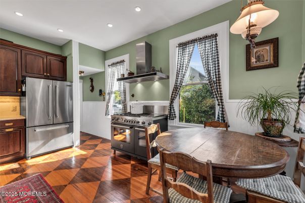 Dining room, Interior, Kitchen, Recessed Lighting, Stainless Steel Appliances, Wood Texture Flooring