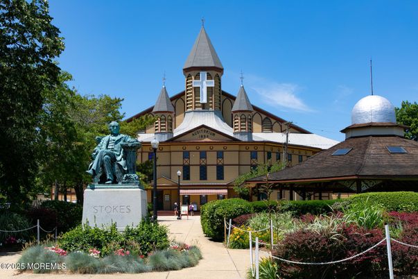 Exterior, Facade, Queen Anne Victorian