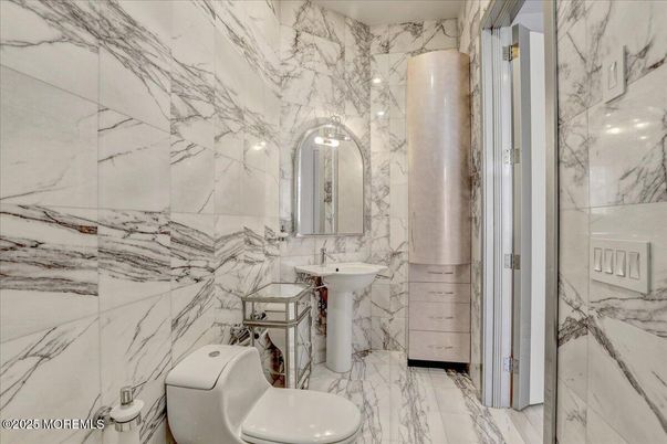 Bathroom, Interior, Marble, Marble Walls