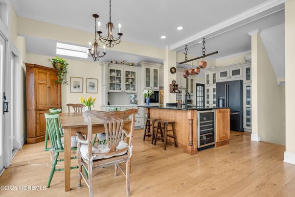 Chandelier, Dining room, Interior, Kitchen, Pendant Lights, Recessed Lighting, Wood Texture Flooring