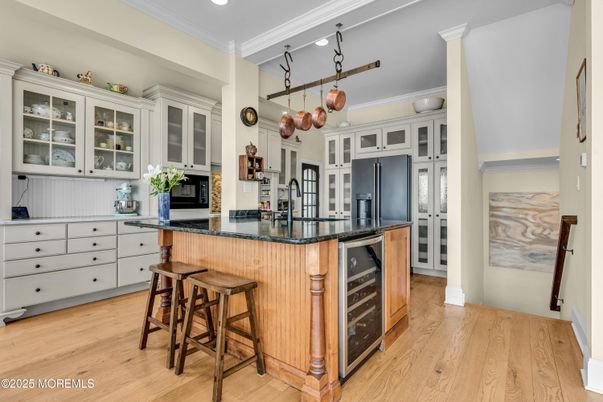 Interior, Pendant Lights, Recessed Lighting, Wood Texture Flooring