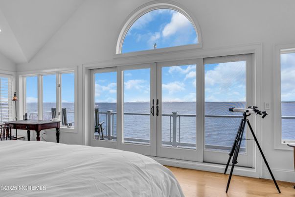 Bedroom, Interior, Water, Wood Texture Flooring
