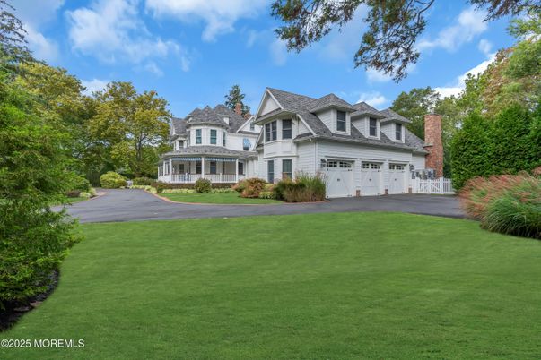 Attached, Backyard, Exterior, Facade, Queen Anne Victorian