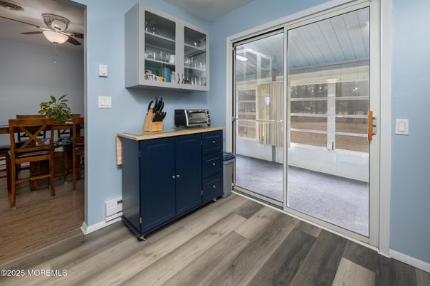 Dining room, Interior, Wood Texture Flooring