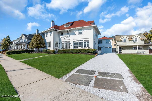 Backyard, Exterior, Facade, French Provincial