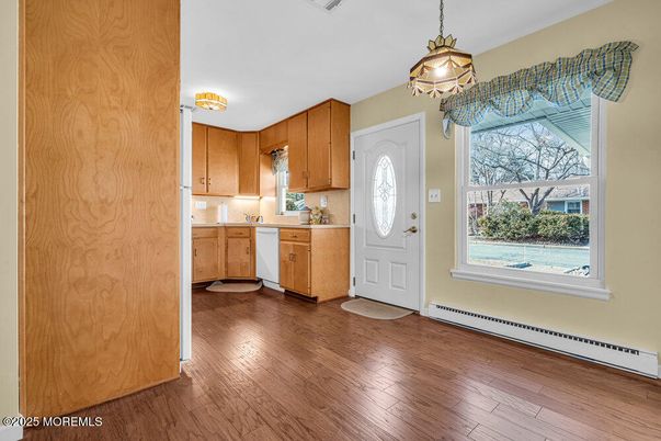 Interior, Kitchen, Pendant Lights, Wood Texture Flooring