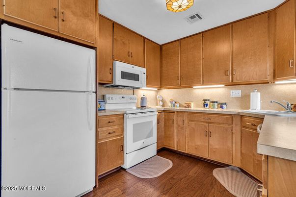 Interior, Kitchen, Wood Texture Flooring