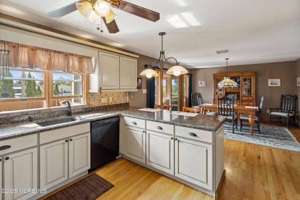 Dining room, Interior, Kitchen, Pendant Lights, Wood Texture Flooring