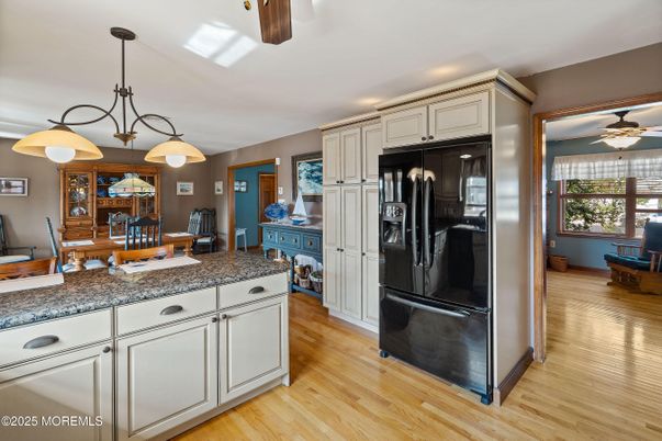 Dining room, Interior, Kitchen, Pendant Lights, Wood Texture Flooring