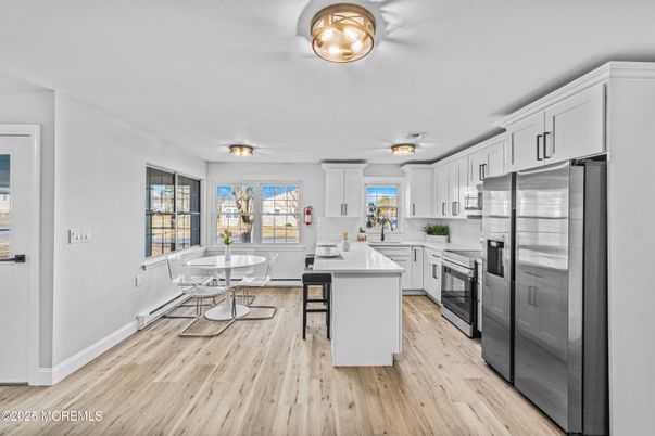 Dining room, Interior, Kitchen, Stainless Steel Appliances, Wood Texture Flooring