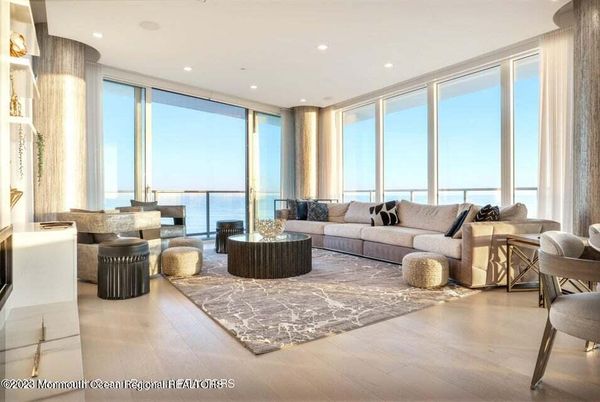 Interior, Living room, Recessed Lighting, Water, Wood Texture Flooring