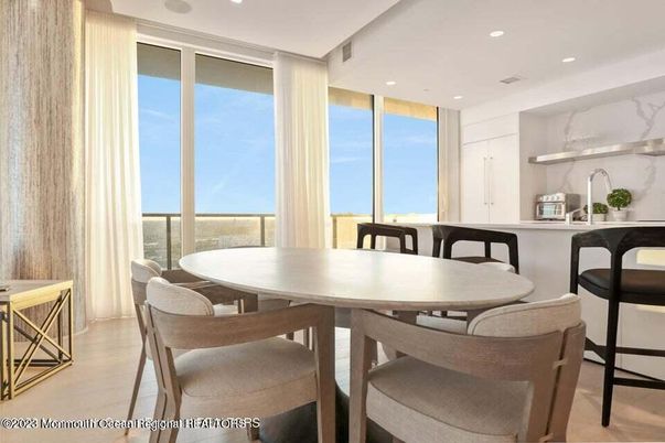 Dining room, Interior, Recessed Lighting