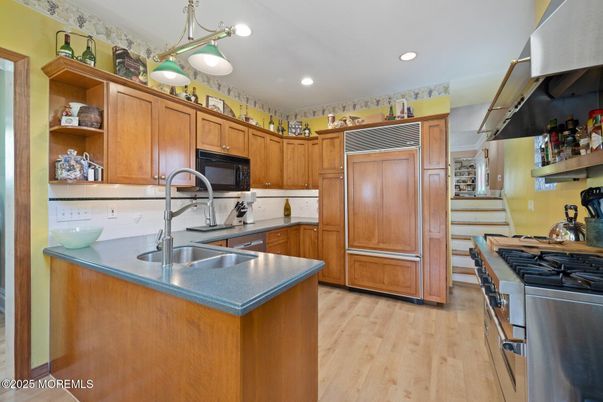 Interior, Kitchen, Pendant Lights, Recessed Lighting, Wood Texture Flooring
