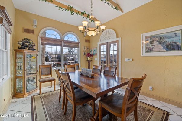 Chandelier, Dining room, Interior