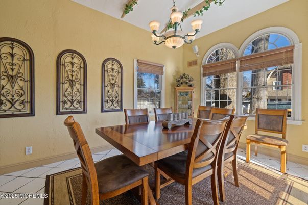 Chandelier, Dining room, Interior