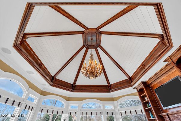 Chandelier, Interior