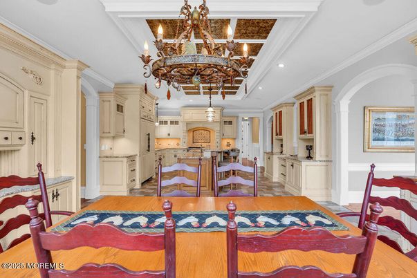 Chandelier, Dining room, Interior, Kitchen, Recessed Lighting, Wood Texture Flooring