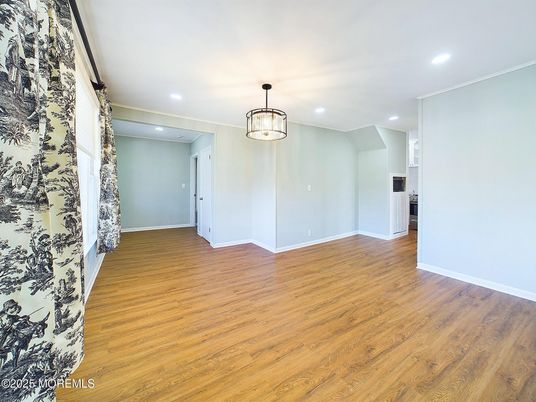 Empty room, Interior, Pendant Lights, Recessed Lighting, Wood Texture Flooring