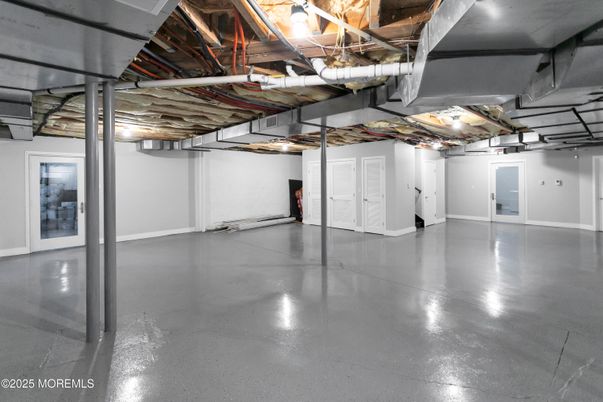 Garage, Interior