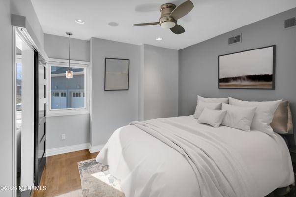 Bedroom, Interior, Pendant Lights, Recessed Lighting, Wood Texture Flooring