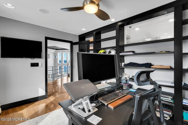 Home Office, Interior, Recessed Lighting, Wood Texture Flooring