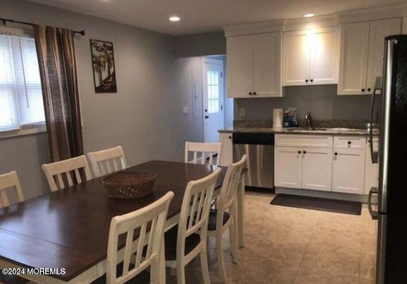 Dining room, Interior, Kitchen, Recessed Lighting