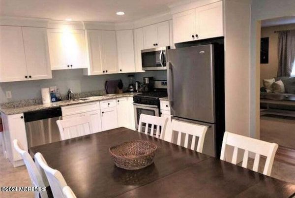 Dining room, Interior, Kitchen, Recessed Lighting