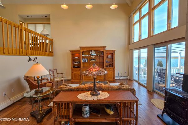 Interior, Pendant Lights, Wood Texture Flooring