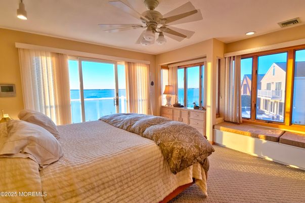Bedroom, Interior, Recessed Lighting, Water