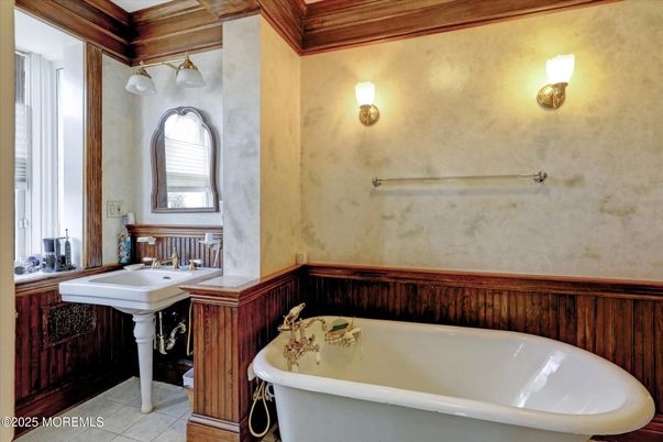 Bathroom, Free Standing Baths, Interior