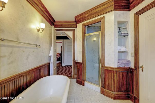 Bathroom, Free Standing Baths, Interior