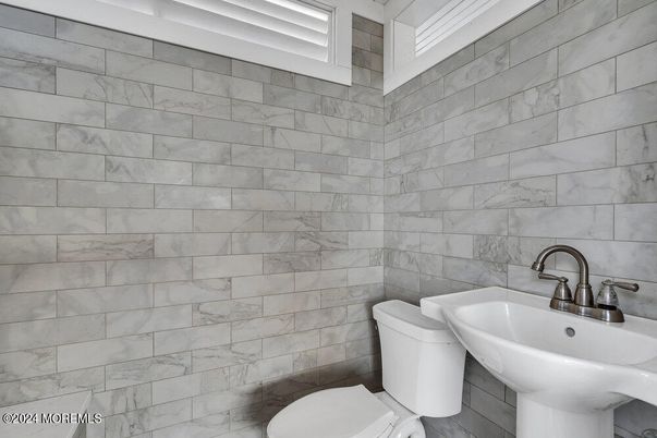 Bathroom, Interior, Marble Walls