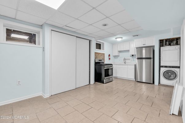 Interior, Kitchen, Stainless Steel Appliances, Washer