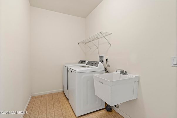 Interior, Washer