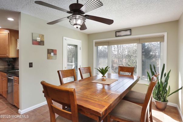 Dining room, Interior, Recessed Lighting