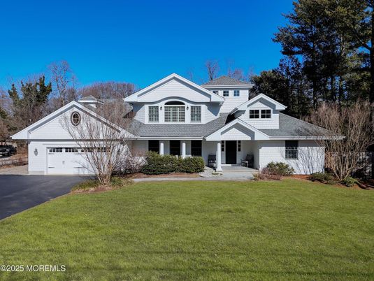 Attached, Exterior, Facade, Farmhouse