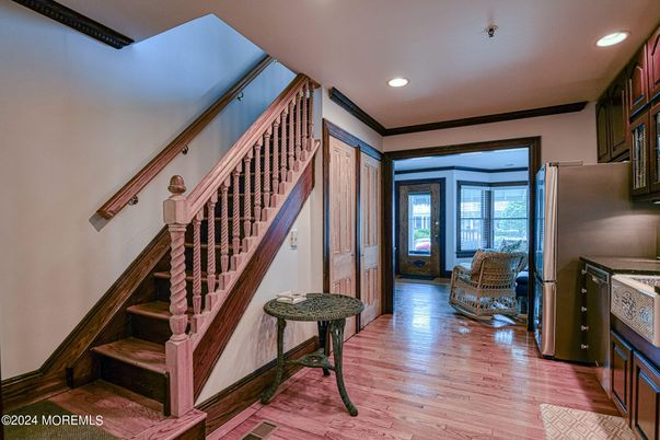Interior, Recessed Lighting, Wood Texture Flooring