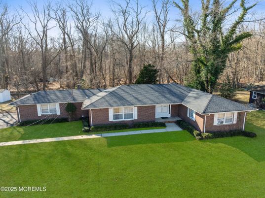 Exterior, Facade, Brick Facade, Ranch
