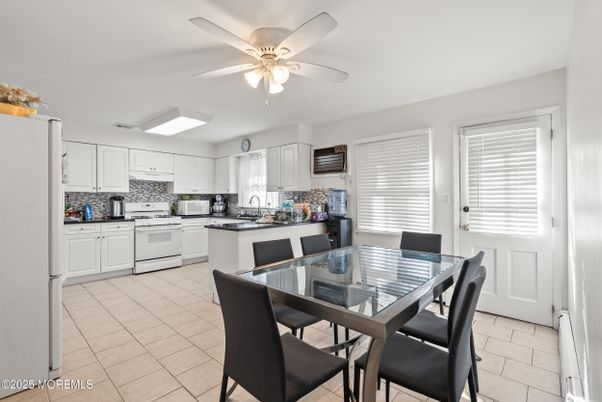 Dining room, Interior, Kitchen