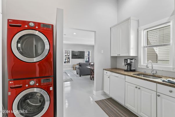 Interior, Recessed Lighting, Utility Closets, Washer
