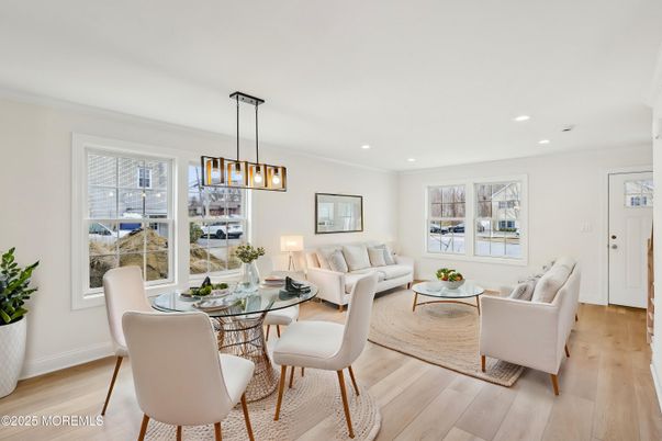 Dining room, Interior, Living room, Pendant Lights, Recessed Lighting, Wood Texture Flooring