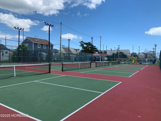 Exterior, Tennis Courts