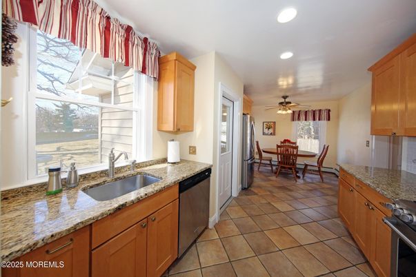 Dining room, Interior, Kitchen, Recessed Lighting