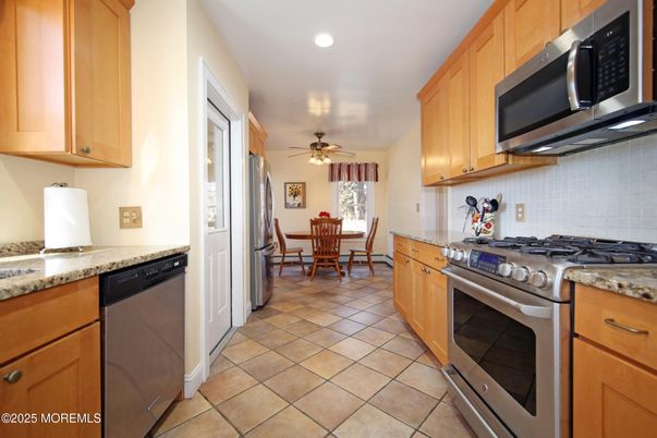 Dining room, Interior, Kitchen, Recessed Lighting, Stainless Steel Appliances