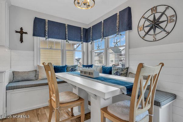 Dining room, Interior, Wood Texture Flooring