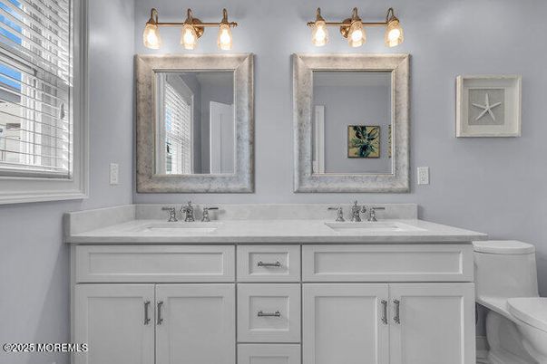 Bathroom, Dual Sink Vanities, Interior