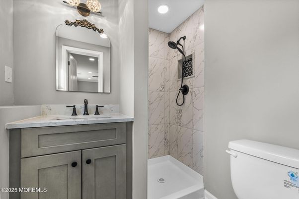 Bathroom, Interior, Marble Walls, Recessed Lighting